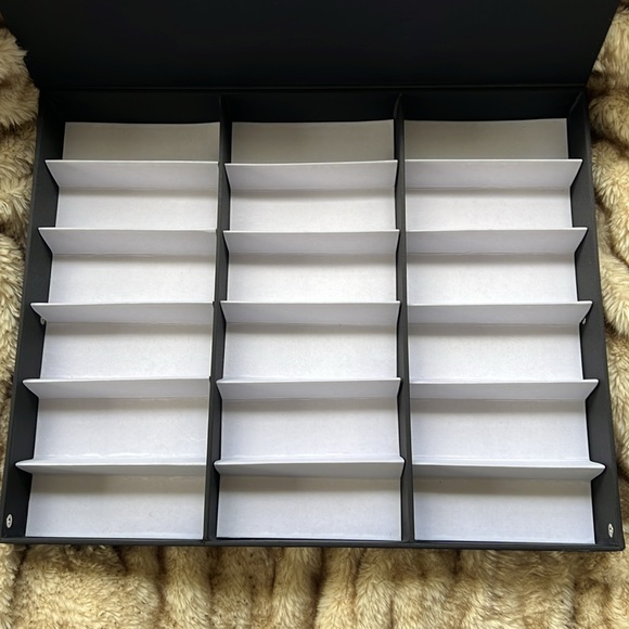 COPY - Glasses or Sunglasses holder - Picture 3 of 5